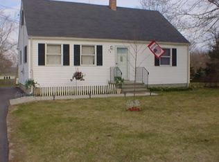 24 Massachusetts Rd, Oakdale, CT 06370