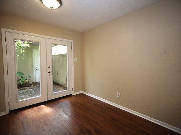 5th image of 474 Yorktown Ln