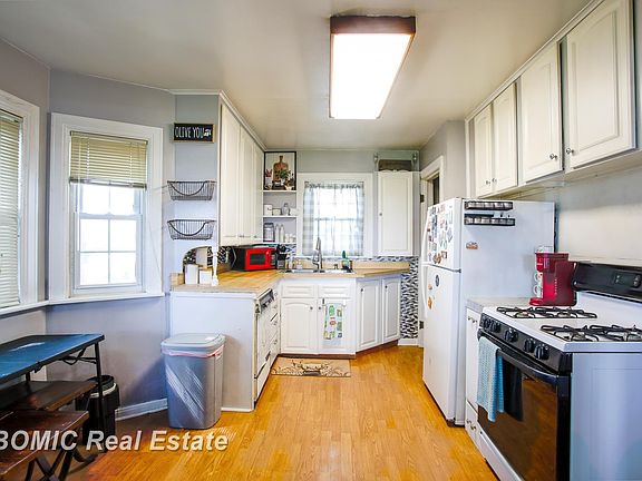 2nd image of 4735 E Washington Rd