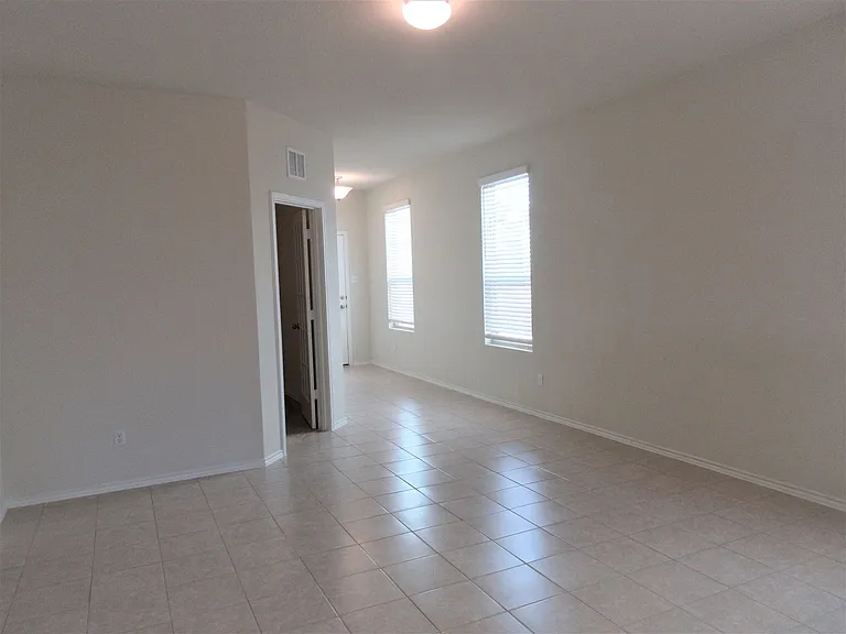124 Green Egret Way — Photo 5