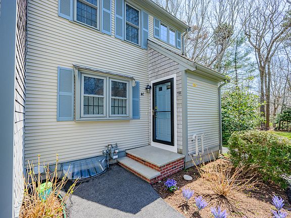 3rd image of 35 Santuit Pond Road UNIT 4C