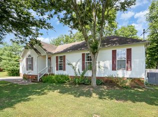 1903 Sumter Ct, Columbia, TN 38401