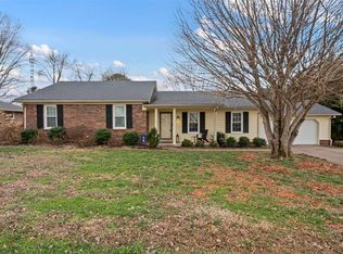 2611 Thompson Dr, Bowling Green, KY 42104