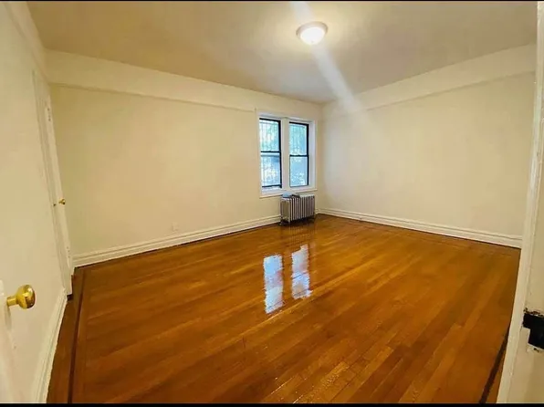 625 Caton Avenue image 2 of 15