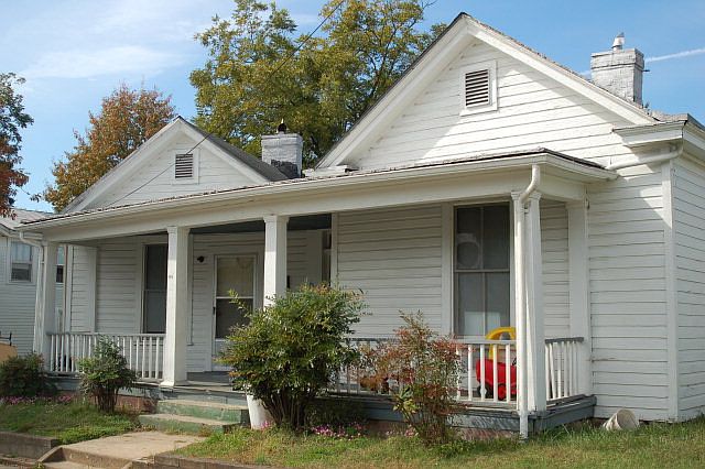 1st image of 909 Claiborne St
