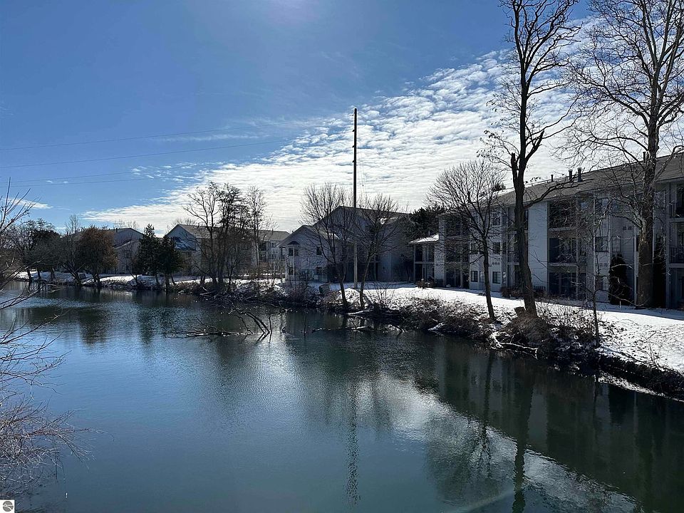 1st image of 545 Riverine Dr APT 301