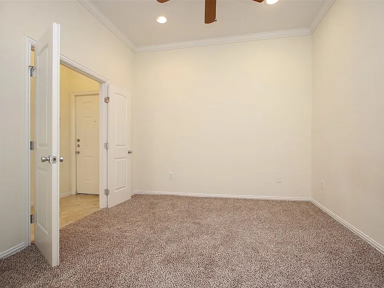 2701 Helena St #202 — Photo 7
