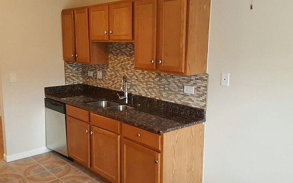4th image of 2860 Northampton Dr APT D2
