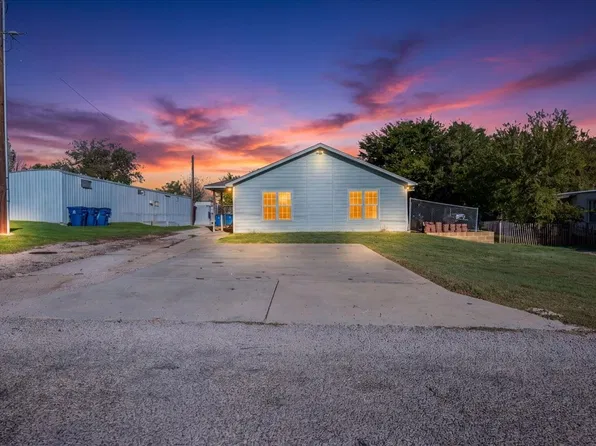 3126 Sagittarius Ln, Granbury, TX 76049