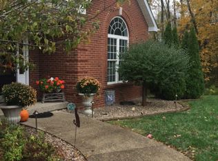 252 Early Wyne Dr, Taylorsville, KY 40071