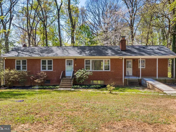 9343 Athens Rd, Fairfax, VA 22032