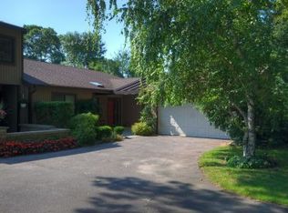 214 Otis Ln, Bay Shore, NY 11706