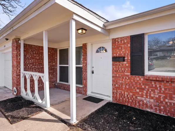 2313 Tanneyhill Ln, Fort Worth, TX 76112