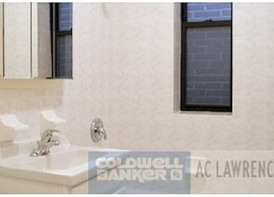 3rd image of 130 E 93rd St APT 5A