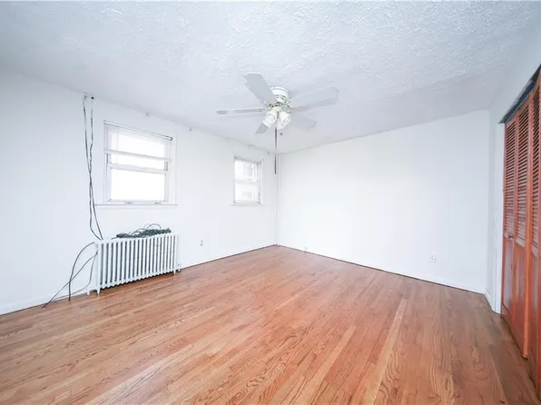 208 Saint Mary's Avenue image 8 of 47