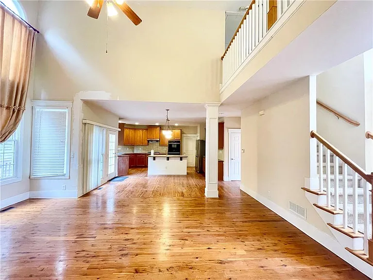 555 Vinings Springs Dr SE — Photo 17