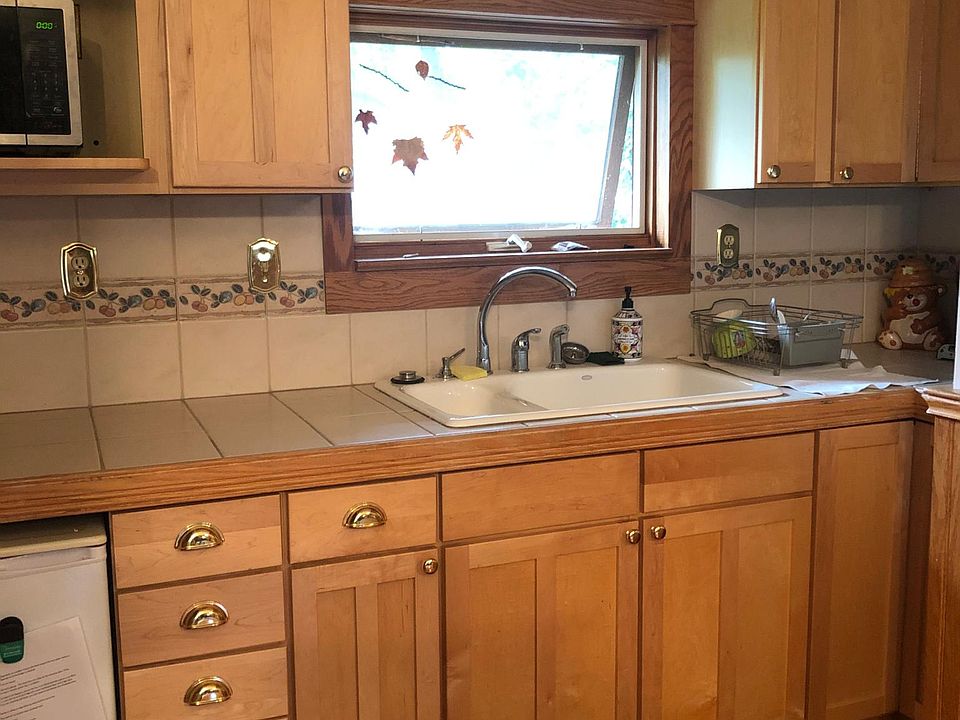 Kitchen area.
