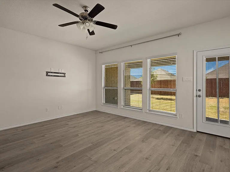 772 Soar Sky Way — Photo 29