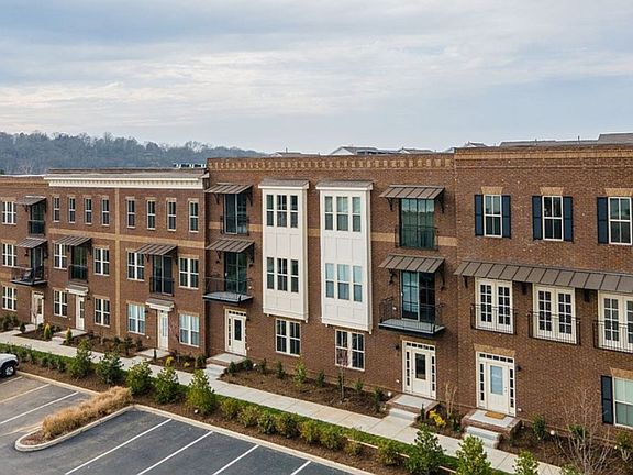 3rd image of 1011 Vida Way APT 203