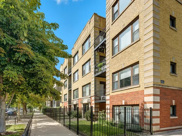 2706 W Cortland St APT 3, Chicago, IL 60647