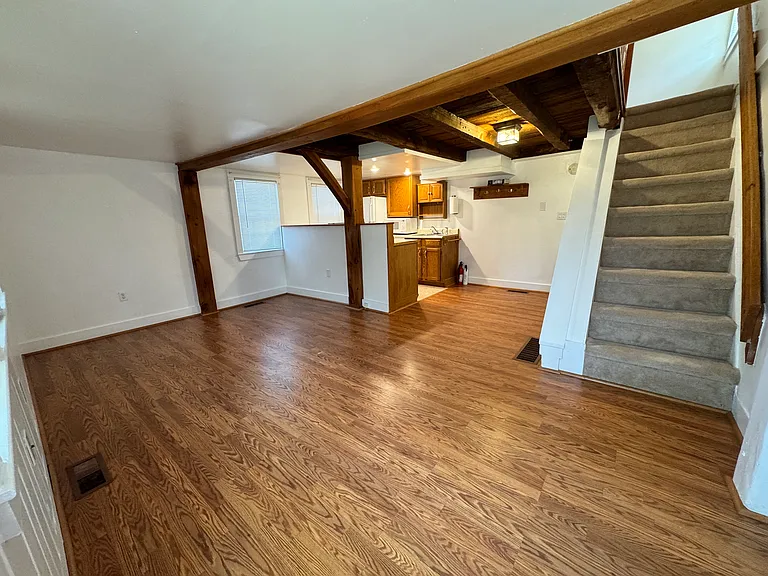 315 Maplewood Ave #B — Photo 8