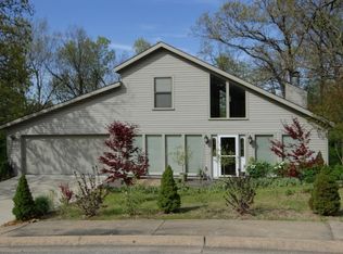 1554 Century Dr, Fayetteville, AR 72703