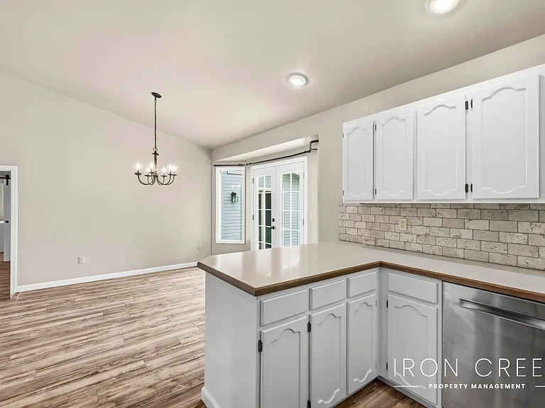 1544 E Falconrim Ct — Photo 8