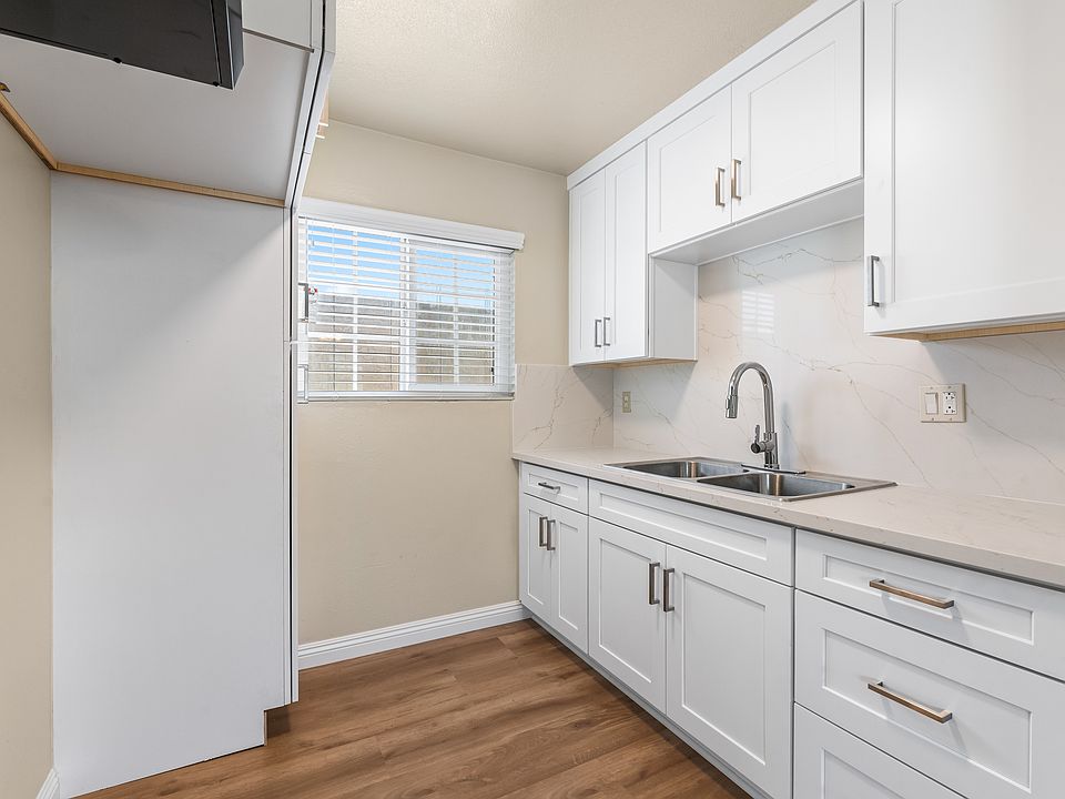 Kitchen w/pantry, microwave, Stove and Refrigerator already installed not shown