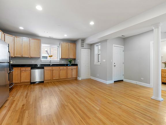 5th image of 6819 N Lakewood Ave APT 3E