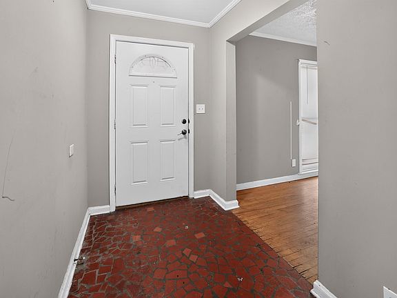5th image of 3031 N Colonial Dr