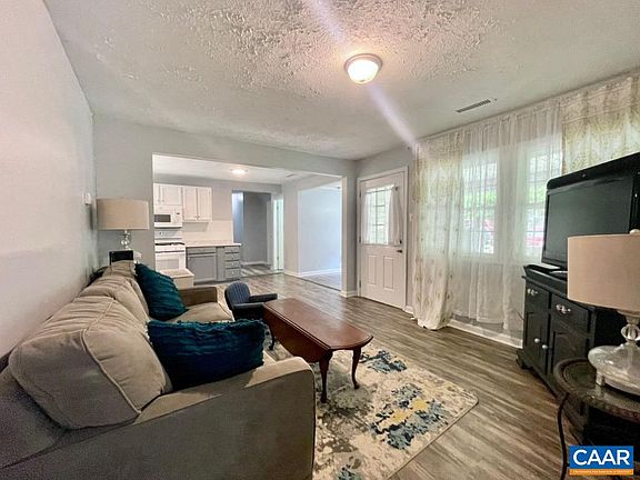 5th image of 53 Smith Ln