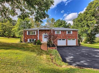 112 Friendship Ln, Greensburg, PA 15601
