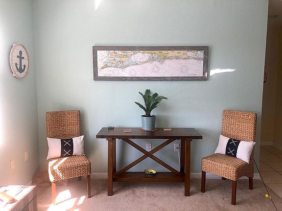 Table for 2, or opens for 4