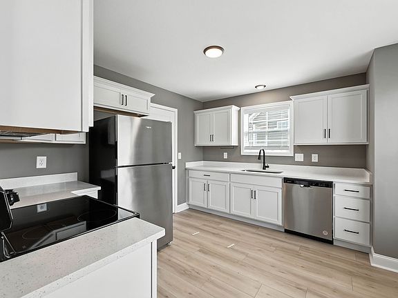 5th image of 525 Judah Cir