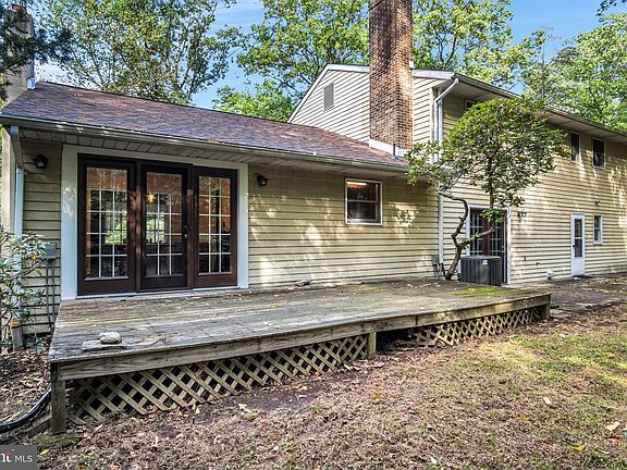 4th image of 1327 Kuhn Rd