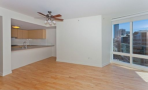 4th image of 301 Mission St APT 14J