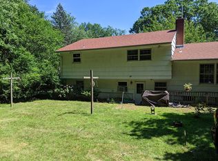 311 Narrow Ln, Orange, CT 06477