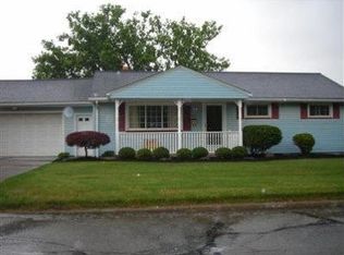 585 Geneva Ave, Struthers, OH 44471