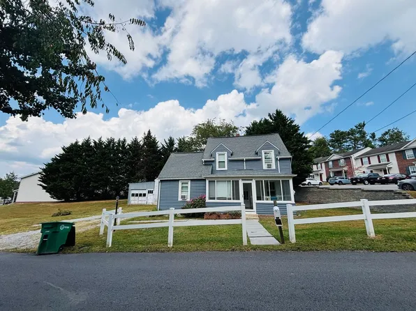 605 Republic Rd, Christiansburg, VA 24073