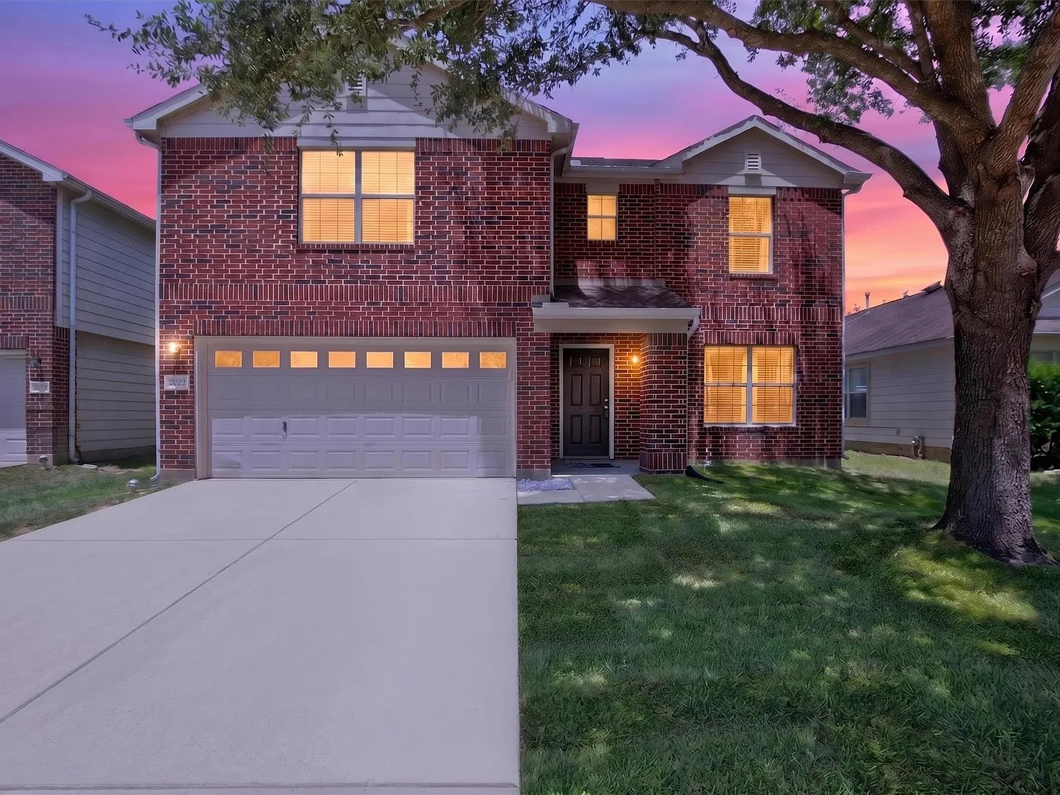3 bed, 2.5 bath, 2427 sqft, $1,950 — Photo 1