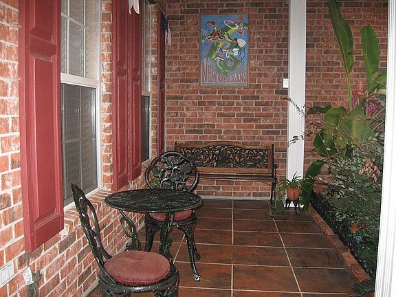 Front porch, right side