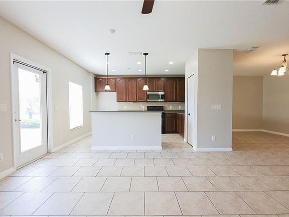 3rd image of 2081 Cypress Bay Blvd
