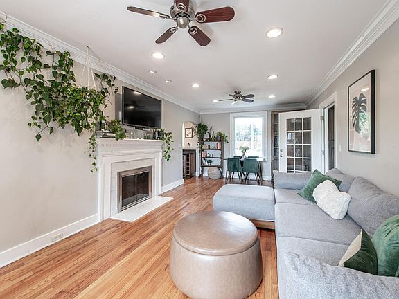 3rd image of 3023 Wrightsboro Rd