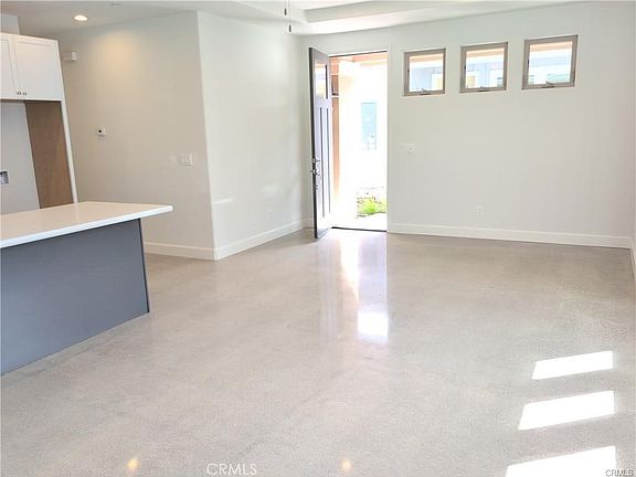 3rd image of 1452 Ronald Way