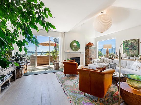 5th image of 1765 Marine Dr #401
