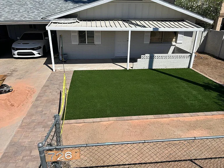 726 E 3rd Ave — Photo 22