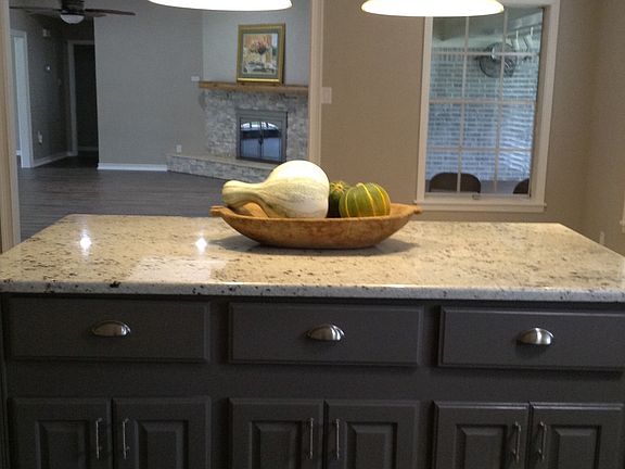 4th image of 102 Claudia Cir