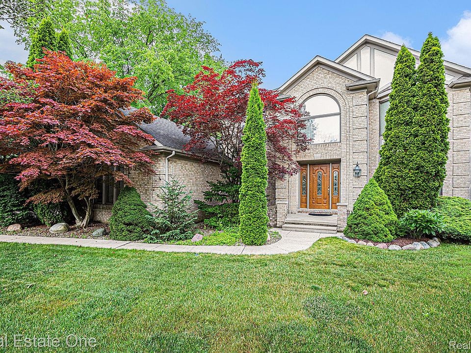 1st image of 158 Telford Dr