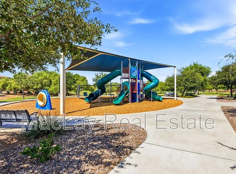 1142 E Bajor St — Photo 48