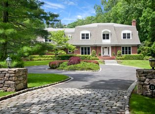 21 Hedgerow Ln, Greenwich, CT 06831